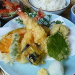だち一球 - 天ぷらも美味しく揚がってます！