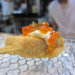 串揚げ 串の実 - サーモンいくらのせ