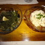おきなわごはん　ハイサイ - 左は、これも好物の海ぶどう。右は「ゆし豆腐」だったかな？