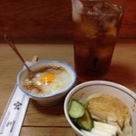 お通しはおろしうずらとお新香