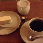 喫茶葦島 - チーズケーキの飲物セット\1,000