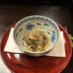 よし町 - ⑩酢の物、天然茸みぞれ和え(アミタケ、ホウキタケ、ショウゲンジ)
