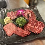 焼肉 タンとハラミ。 - タン盛り合わせ