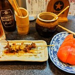 かしら屋 - ナンコツ、冷やしトマト、黒ホッピー