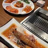 高麗房 - キムチ盛り合わせと海老ちゃん