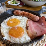 ドンシー 亜細亜香辛料理店 - メイン