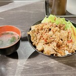 旨タレ屋 - カルビ丼 並 税込800円