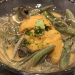 旬菜魚 藍 - 秋田産の蓴菜と生うには抜群の相性です。