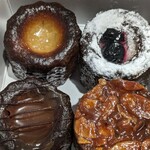 立町カヌレ+ - プレーン・キャラメル・ブルーベリー・アーモンド4種類のお味