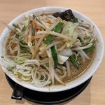 蔵出し醸造味噌ラーメン えんまる - 野菜たっぷり味噌ラーメン（野菜３００ｇ麺大盛）９７０円