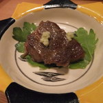 車力門 ちゃわんぶ - トモサンカクを焼いたもの