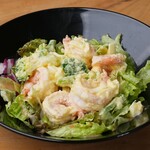 Shrimp and broccoli tartar salad