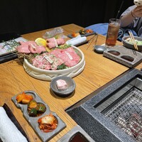炭火焼肉 牛仁 一番町本店 - 