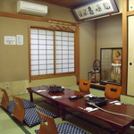 Chanko Daigaku - 広々とした個室。ご利用人数により、さらに大きな部屋もございます。