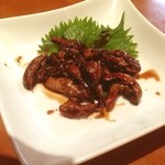 肝焼き500円。生きた鰻10尾分てことで、要予約。