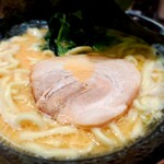 壱角家 - チャーシューは口のなかでとろけます