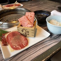焼肉 べこ亭 たまプラーザ本店 - 