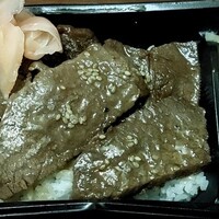近江うし焼肉 にくTATSU 銀座店 - 上焼肉弁当(上カルビ、上ロース)