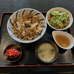 石垣牛丼