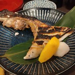 魚処 おぎた - 定食メインのブリのカマ焼き  デカイ！
