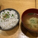 Uoshin - シラスご飯と汁