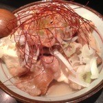 ゑちぜん屋 - 煮込み：この日は白味噌ベースの仕上げ