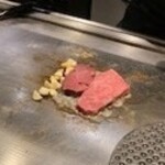 鉄板ステーキ パイナップル２ - 肉二種類