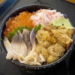 ぷらっと食堂 - 三色丼 ウニ入り