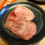 国産牛焼肉くいどん - 