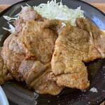 藤 - ニンニク焼きは豚肉４枚で大きい。