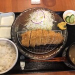 とんかつ 美とん - 林SPF豚ロース定食の全容