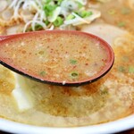 じゅんちゃんラーメン - あっさりなピリ辛味噌スープ