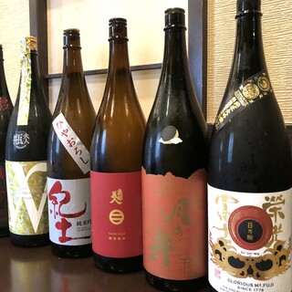 与日本日本料理相得益彰的是每日更换的严选清酒。
