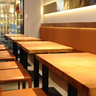 [Near the station] A sophisticated and stylish space perfect for adult dining