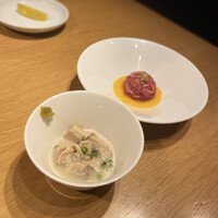 ビーフキッチン 恵比寿店 - もつ煮込み、合法ユッケ