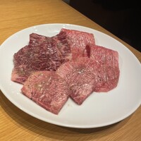 ビーフキッチン 恵比寿店 - 上タン、特選ハラミ、リブ芯