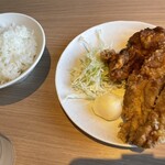 Menya Kotetsu - 定食のザンギとライス