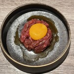 焼肉 ホルモンCHINTAN - 炙りユッケ