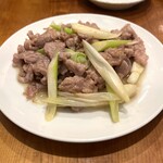 羊香味坊 - ◎五郎さんも食べたラム肉と長葱塩炒め！