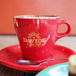 DAVIDE Coffee Stop - カプチーノ（600円） 