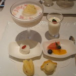 重慶飯店 麻布賓館 - デザートの盛り合わせ