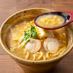 〆の味噌バターコーンラーメン