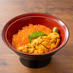 Sea urchin and salmon roe rice bowl