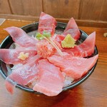 浜小屋 - 贅沢まぐろとかつお丼