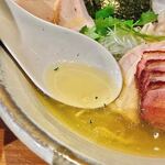 ジャパニーズ ラーメン 五感 - 