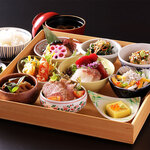 Yoshida Gozen course (12 dishes in total)