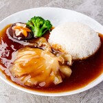 Whole shark fin topped with ankake rice