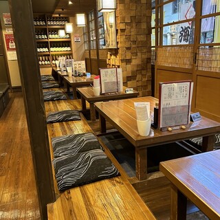 掘りごたつテーブル席