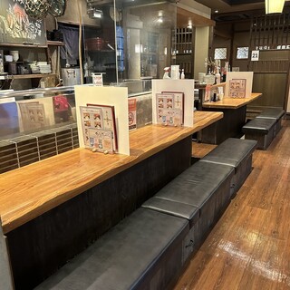 2名様がけカウンター席(1名様から利用可）