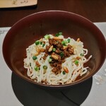 中国四川酒家 蔓山 - 汁なし担々麺 ハーフ 750円 ♪